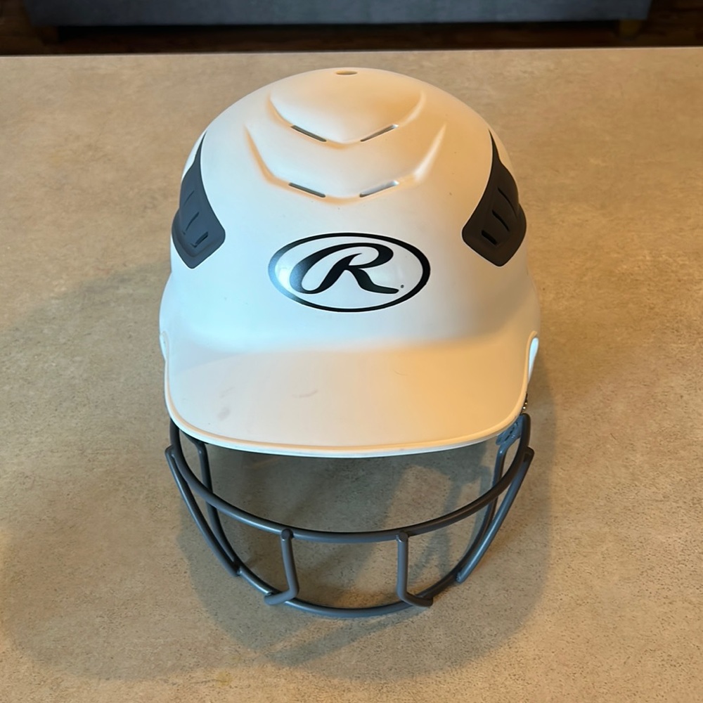 Rawlings women’s softball helmet